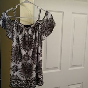 Inc international concepts. Woman sleeve blouse.